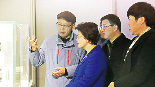 ��ί��ί����������˾�߷�ο��